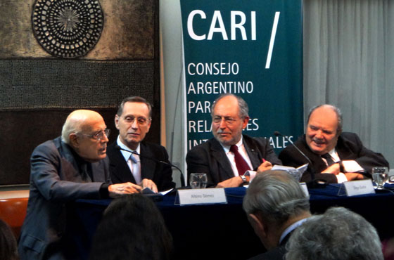 Albino Gómez, Adalberto Rodríguez Giavarini, Diego Guelar y Felipe Yofre