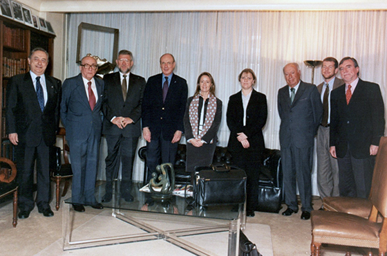 Emb. José R. Sanchis Muñoz, Emb. Carlos Manuel Muñiz, Dr. Wolf Grabendorff, D. Riordan Roett, Dra. Rosa Alonso Terme, Da. Guadalupe Paz, Dr. Oscar Camilión, Prof. Russell Crandal y Dr. Roberto Russell