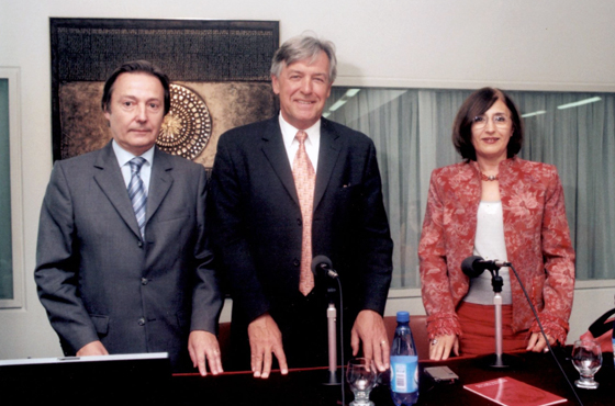Dr. José María Lladós, D. David D. Caron y Dra. Lilian del Castillo de Laborde