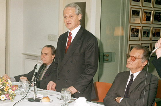 Emb. Eduardo Airaldi, Ministro Philip Ruddock y Emb. Rafael Gowland