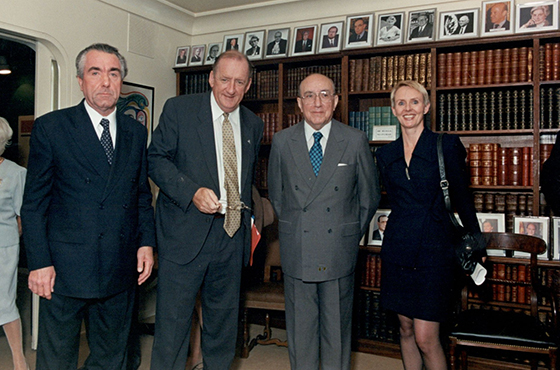 Emb. Néstor Stancanelli, D. Tim Fischer, Emb. Carlos Manuel Muñiz y Emb. de Australia en la Argentina Martine Letts