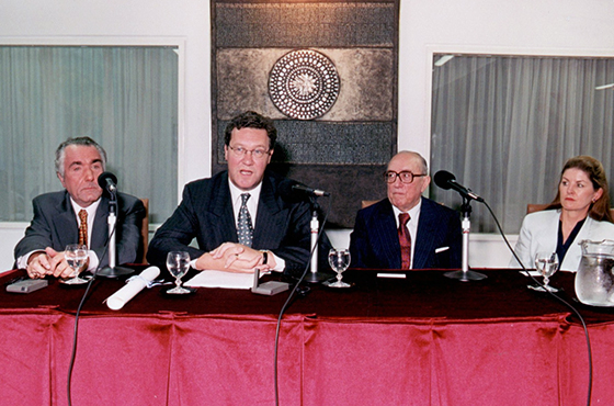 Emb. Néstor Stancanelli, D. Alexander Downer, Emb. Carlos Manuel Muñiz y Emb. Sharyn Jane Minahan