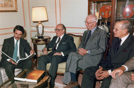 D.José María Aznar, Emb. Carlos Manuel Muñiz, Gral. Mariano J. de Nevares y Dr. Alberto Rodríguez Galán