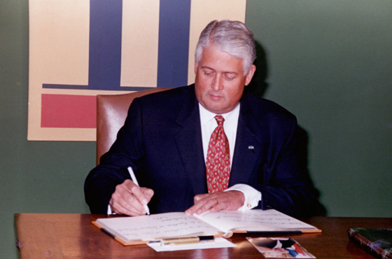 D. Ernesto Pérez Balladares