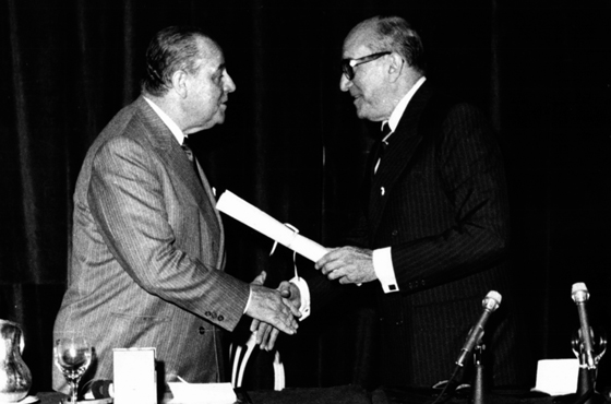 Alvear Palace, Buenos Aires. Raymond Barre y Emb. Carlos Manuel Muñiz