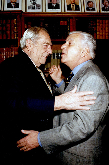Sen. Gabriel Valdés y Sen. Antonio Cafiero
