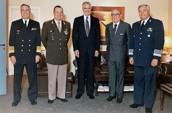 Alte. Carlos Alberto Marrón, Tte. Gral Carlos Zabala, Lic. Jorge Domínguez, Emb. Carlos Manuel Muñiz y Brig. Gral. Rubén Darío Montenegro