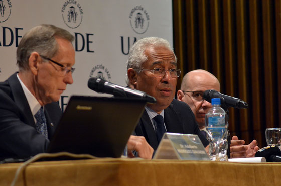 Presidente del CARI Adalberto Rodríguez Giavarini, Primer Ministro António Costa y Rector de la UADE Ricardo Orosco