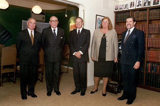 Canciller Roberto Rojas López, Emb. Carlos Manuel Muñiz, Dr. Miguel Angel Rodríguez Echeverría, Emb. Susana Ruiz Cerutti y Emb. Eduardo Otoya Boulanger