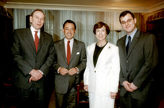 Richard W. Murphy, Felipe A. M. de la Balze, Carla Hills y Tomás Galli de Amorim