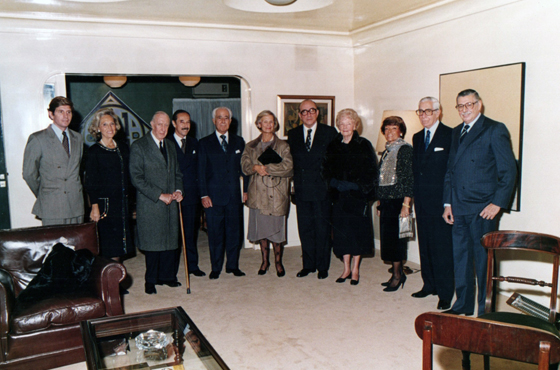Rodolfo Buttini, Sra. Aja Espil de Buttini, Emb. Manuel Malbrán, Dr. Jorge A. Aja Espil, Dr. Horacio Zorraquin Becú, Sra. de Siri, Emb. Carlos Manuel Muñiz, Sra. de Felipe Espil, Sra. Ruth de Aja Espil, Emb. Ricardo Siri y Dr. Rodolfo Tadeo Buttini