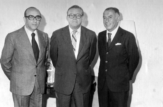 13 al 16 de octubre, Visión Histórica de las Relaciones entre los Estados Unidos de América y la Argentina. Emb. Carlos Manuel Muñiz, Prof. John Finan y Embajador Oscar Camilión