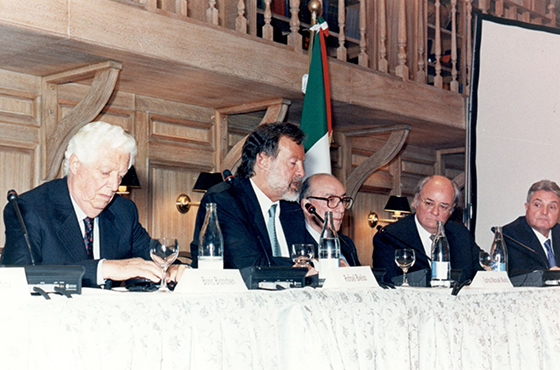 Boris Biancheri, Rafael Bielsa, Carlos Manuel Muñiz, José M. Dagnino Pastore y Roberto Nigido