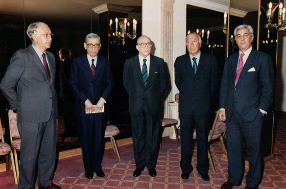 Guido Di Tella -Ministro de Relaciones Exteriores, Comercio Internacional y Culto-, D. Boutros Boutros Ghali, Emb. Carlos Manuel Muñiz, Dr. Oscar Camilión -Ministro de Defensa- y Emb. Emilio J. Cárdenas -Representante Permanente de la República Argentina ante la Organización de las Naciones Unidas-