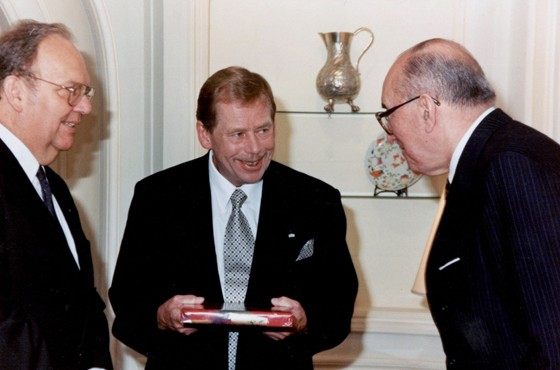 D. Václav Havel y Emb. Carlos Manuel Muñiz