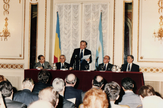 27 de julio de 1993, Disertación a cargo del Presidente de Rumania, D. Ion Iliescu