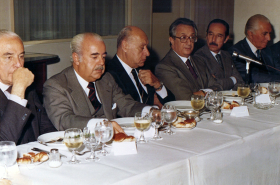 Dr. José Antonio Allende, Dr. Ernesto Pemberton, Dr. Juan R. Aguirre Lanari, Emb. Ludovico Incisa di Camerana, Dr. Jorge A. Aja Espil y Sr. Giovanni Rossi