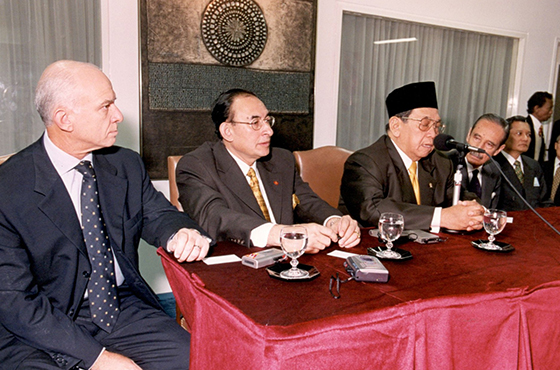 Disertación del Presidente de Indonesia K. H. Abdurrahman Wahid