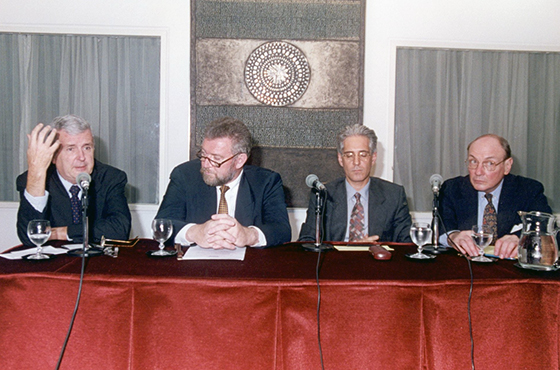 Félix Peña, Wolf Grabendorff, Roberto Bouzas y Riordan Roett