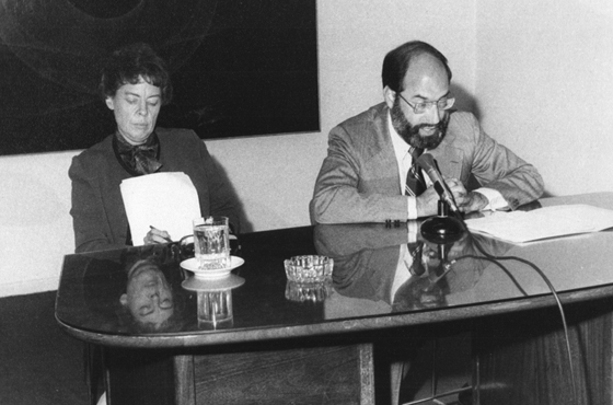 Profesores Jeane Kirkpatrick y Michael Kammen
