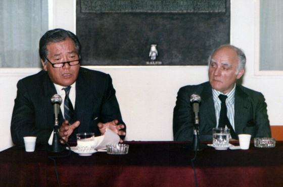 Emb. Bok-Hyung Lee y Emb. Tomás de Anchorena
