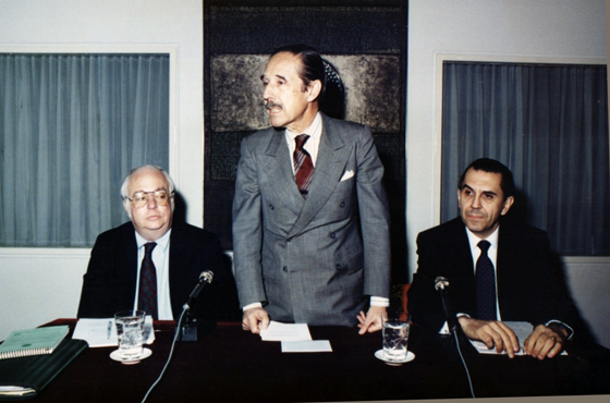 Abraham F. Lowenthal, Dr. Jorge A. Aja Espil y Emb. Enrique Candioti
