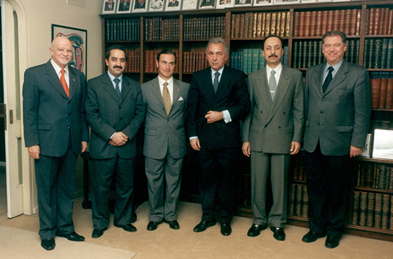 Embajador de Palestina D. Suhail Hani Daher Akel, Embajador de Marruecos D. Mohamed Mael-Ainin, D. Fernando Landro, Emb. Ramón Villagra Delgado, Embajador de Egipto D. Hazem Taher El Sayed y Emb. Luis D. Mendiola