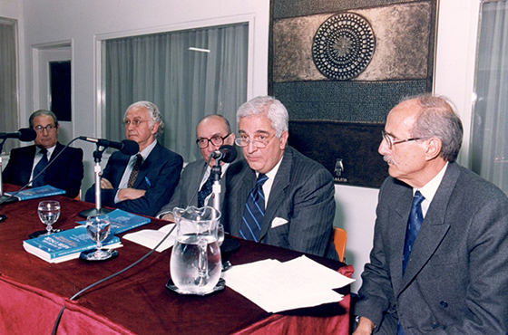 Dr. Norberto Peruzzotti, Ing. Guido Di Tella, Emb. Carlos Manuel Muñiz, Emb. Emilio J. Cárdenas y Dr. Adolfo Sturzenegger