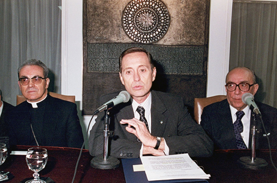 S. E. Rev. Monseñor Santos Abril y Castelló, Nuncio Apostólico de Su Santidad en la Argentina; Ministro Adalberto Rodríguez Giavarini y Emb. Carlos Manuel Muñiz