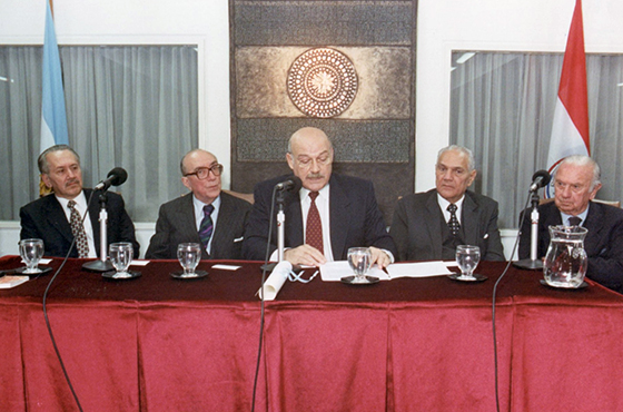Emb. José Antonio Moreno Ruffinelli, Emb. Carlos Manuel Muñiz, D. Luis A. González Macchi, Emb. Carlos Alberto González Garabelli y Emb. Hipólito J. Paz