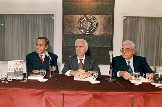 Dr. Rosendo M. Fraga, Emb. Carlos Ortiz de Rozas y Senador Hipólito Solari Yrigoyen