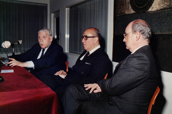 2 de noviembre de 1989. Octavio Hornos Paz, Emb. Carlos Manuel Muñiz y Dr. Natalio R. Botana