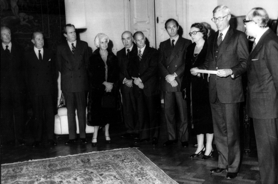 Gral. Alcides López Aufranc, Emb. César I. Urien, Emb. Eduardo A. Roca, Emb. Ana Zaefferer de Goyeneche, Dr. Jorge Wehbe, Dr. Rodolfo Martínez, Dr. Fernando de la Rúa, Dra. Margarita Argúas, Sr. William D. Rogers y Emb. Carlos Manuel Muñiz