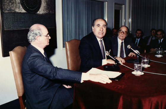 Dr. Natalio R. Botana, Dr. Julio María Sanguinetti y Dr. Félix Luna