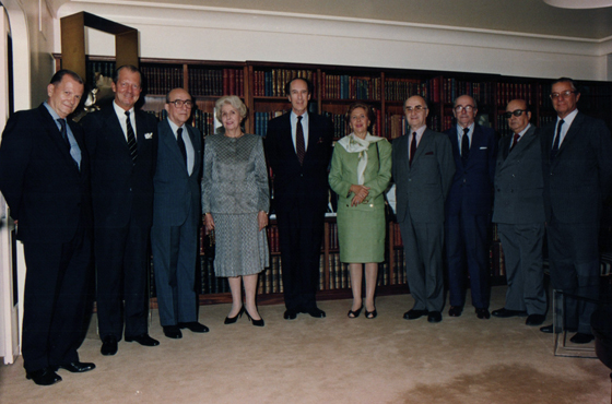 Dr. Carlos C. Helbling, Emb. Gerhard Heible, Emb. Carlos Manuel Muñiz, Sra. Jeannette Arata de Erize, Emb. Wolfgang Schallenberg, Sra. María Teresa Heible, Emb. Juan Carlos Beltramino, Dr. Oscar Puiggrós, Emb. Manuel Albornoz y Min. Alberto Naveiro de la Serna