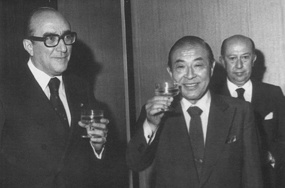 Emb. Carlos Manuel Muñiz, D. Sunao Sonoda y Emb. César Ignacio Urien