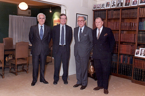 Emb. Carlos Ortiz de Rozas, D. Theodore Sorensen, Emb. Carlos Manuel Muñiz y Dr. Carlos C. Helbling