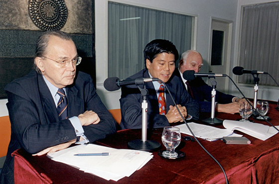 Emb. Antonio Seward, D. Kantathi Suphamongkhon y Emb. Tomás de Anchorena
