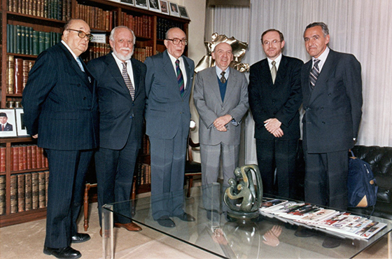 Emb. Miguel Albornoz, Emb. José Botafogo Gonçalves, Emb. Carlos Manuel Muñiz, Prof. Boris Fausto, Prof. Francisco Duratioto y Dr. Rosendo M. Fraga