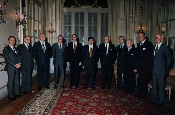 Dr. Jorge A. Aja Espil, Dr. Alberto Rodríguez Galán, Emb. Héctor Sainz Ballesteros, Dr. Eduardo A. Roca, Emb. Fernando Petrella, D. César Gaviria Trujillo, Emb. Carlos Manuel Muñiz, Dr. Félix Peña, Dr. Jorge Wehbe, Emb. Daniel Olmos y Gral. Mariano J. de Nevares