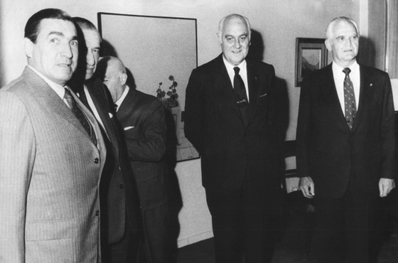 Gral. de Brig. Juan Pablo Saa, Dr. Mario Amadeo. Dr. Jorge Wehbe, ex Presidente de la Nación Gral. Alejandro Agustín Lanusse y Gral William C. Westmoreland