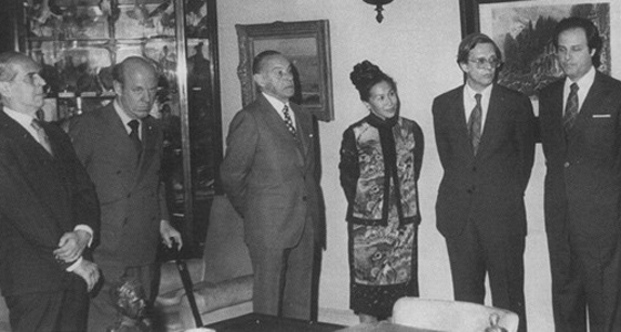Emb. Máximo Etchecopar, Dr. Nicanor Costa Méndez, Gral. Juan Carlos Cordini, Sra. de Lord, D. Winston Lord y Dr. Alberto Cisneros Lavaller